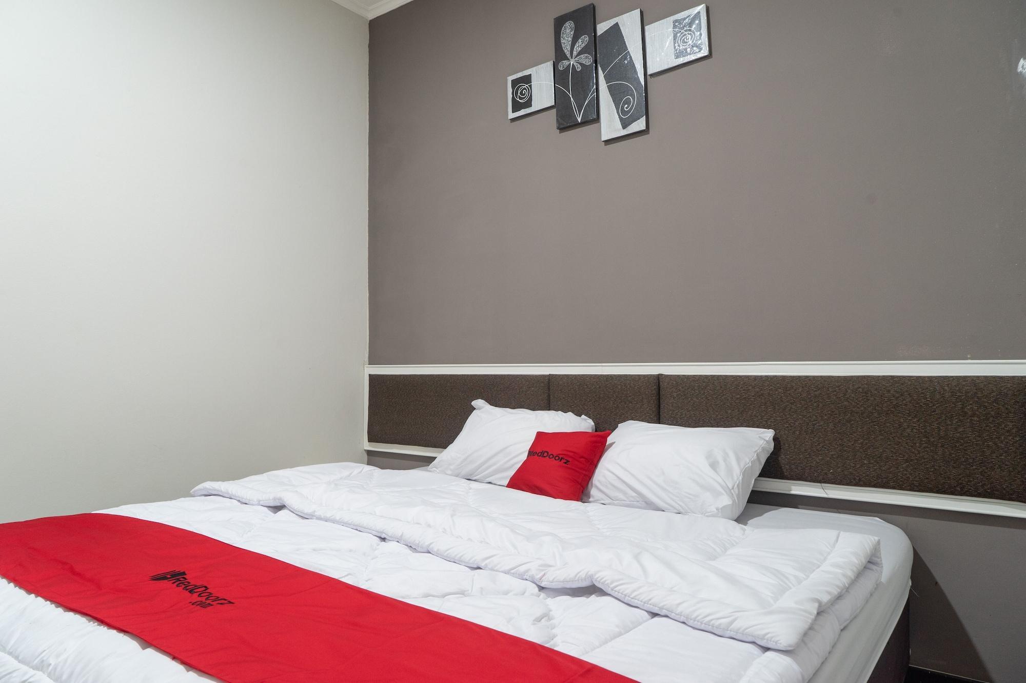 Reddoorz Plus @ Sawah Besar Jakarta Exterior photo