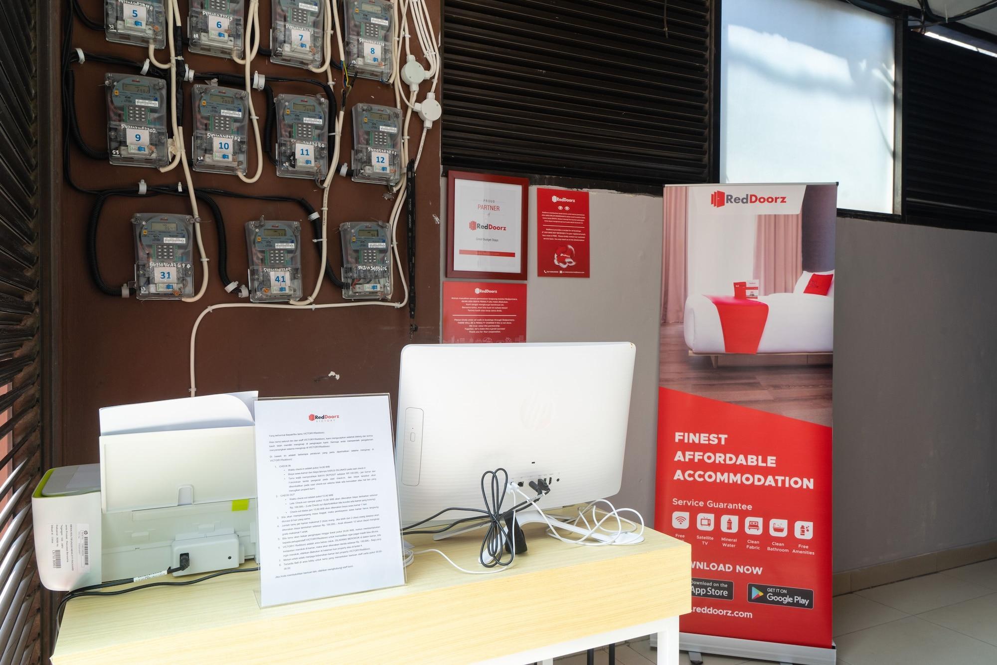 Reddoorz Plus @ Sawah Besar Jakarta Exterior photo